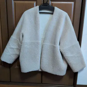 파시오네 보아 x 무스탕 리버서블 블루종 베이지 38