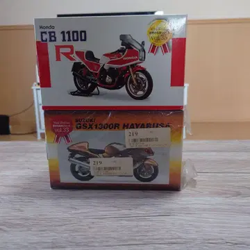 레드바론 세계의 명차 시리즈 CB1100R & GSX1300R
