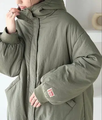 파격 새상품 JAVA M 사이즈 그린 후드 부착 모즈 코트