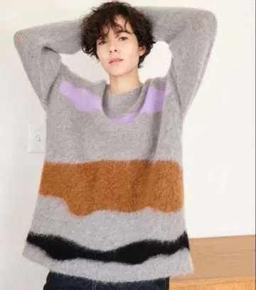 soduk drawing knit top grey