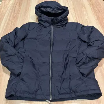 새상품급 UNIQLO 유니클로 심리스 다운 후드티 발수 방풍 네이비