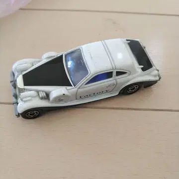 Factory 토미카 미츠오카 화이트 미니카