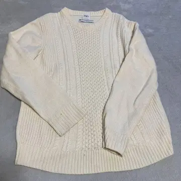 아이보리 울 니트 스웨터