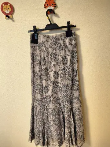 Apuweiser Riche 그레이 플레어 스커트 사이즈 43