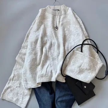 띠어리 럭스 긴팔 겨울 아이보리 화이트 루즈핏