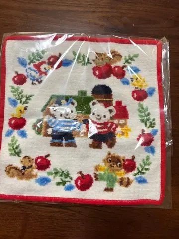 파밀리아 FIELER 콜라보 손수건