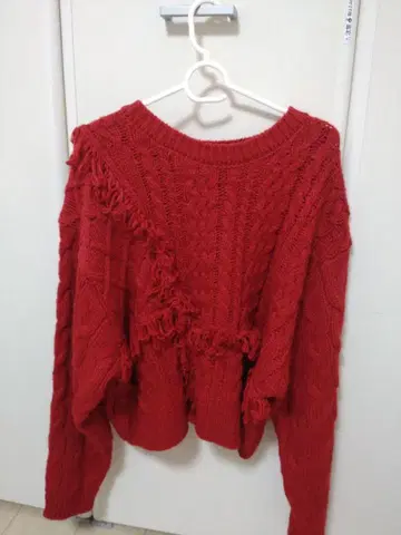 레드 프린지 케이블 니트 M 사이즈