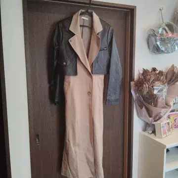 가죽과 천의 롱 코트