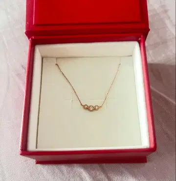 밀플로라 K10PG 다이아몬드 목걸이