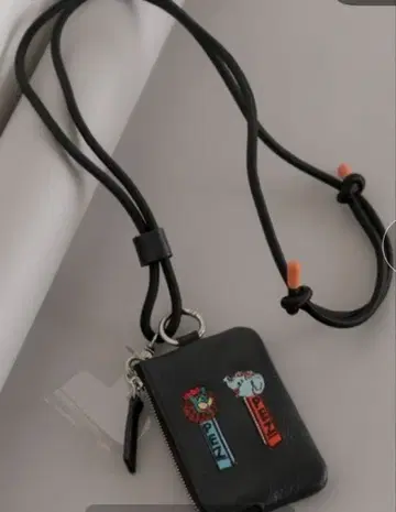 캐릭터 자수 블랙 카드 케이스