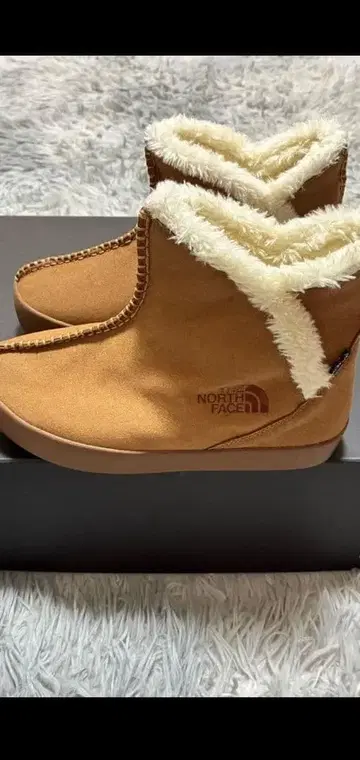 THE NORTH FACE 브라운 어그 부츠