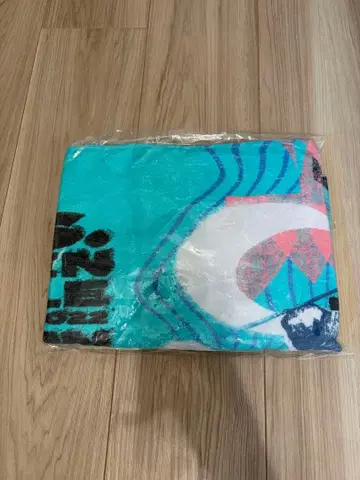 Mrs.GREEN APPLE 전진 미도와 릴라이언스 타월