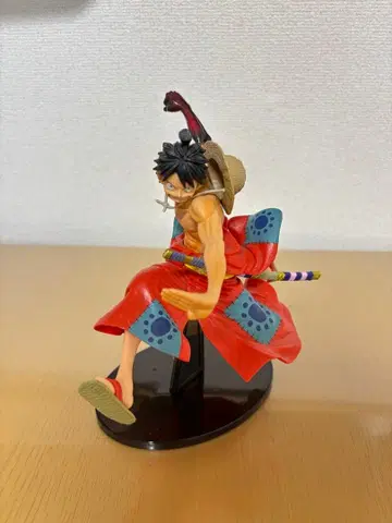 원피스 루피 피규어