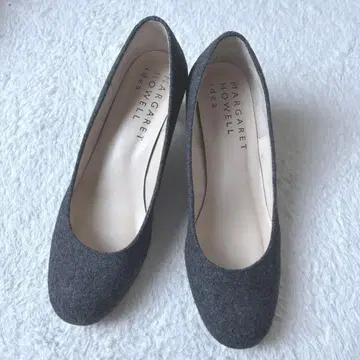 새상품급 마가렛호웰 아이디어 플레인 펌프스 그레이 23.5