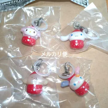 산리오 딸기 메지루시 액세서리