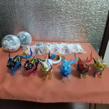 캡슐 토이 불쑥 나타난 아기 용 8종