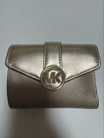 마이클코어스 지갑 CARMEN 플랩 빌폴드 월렛 미디엄