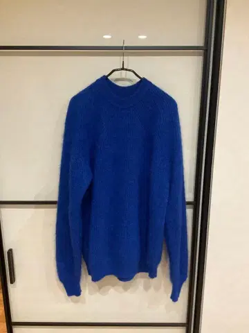 BATONER MOHAIR 100% SIGNATURE CREW NECK