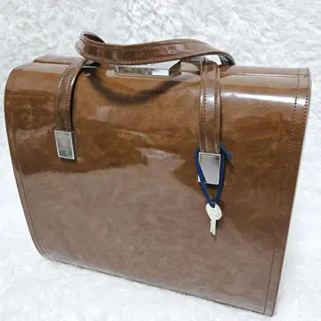 브라운 에나멜 레트로 하드 케이스 백 열쇠 포함