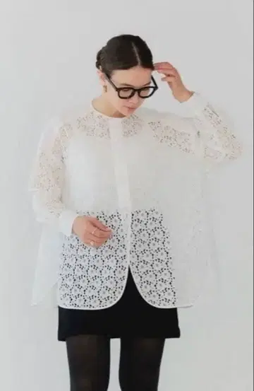 yori [ 2025AW ] 플로키 레이스 셔츠 화이트 미사용 새상품