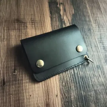 트래커 지갑 숏 일본산 가죽 2단 접이