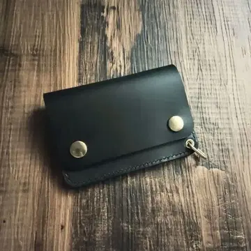 트래커 지갑 숏 일본산 가죽 2단 접이