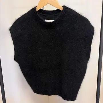 AMERI VINTAGE 블랙 니트 베스트