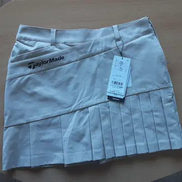 TaylorMade 여성용 스커트 UN392 M 사이즈 베이지