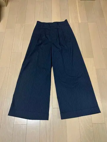 Camphorwood 2 턱 와이드 배기 플레어 슬랙스 스트라이프