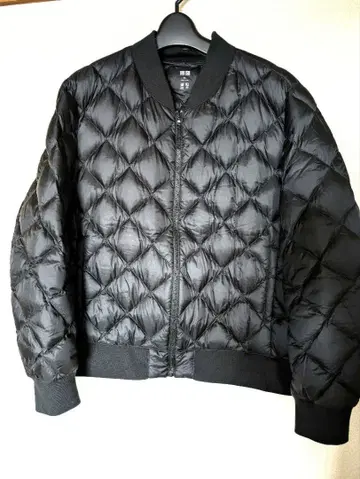 UNIQLO 블랙 다운 릴랙스 라이트 자켓 레어 사이즈