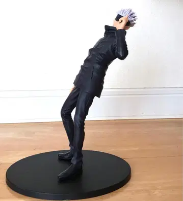 주술회전 고죠 사토루 피규어