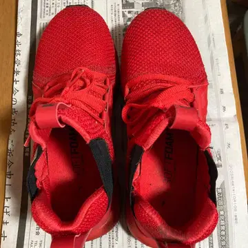 PUMA 레드 스니커즈