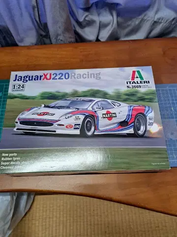 재규어 프라모델