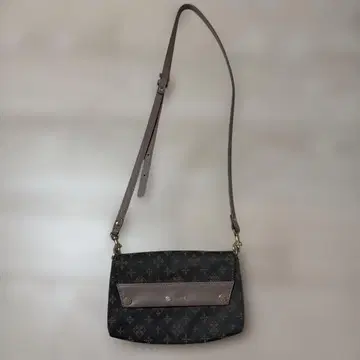 러셋 지갑 숄더백