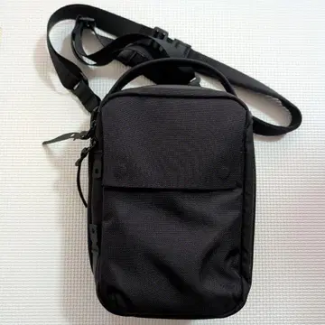 블랙엠버 KOMPACK 숄더백