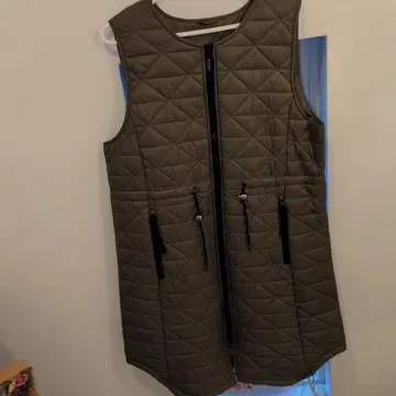 MULEXS 올리브 그린 퀼팅 슬리브리스 베스트