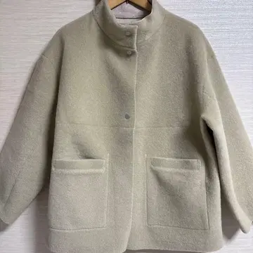 미사용 리버서블 미들 기장 무스탕 코트 베이지 베이크루즈