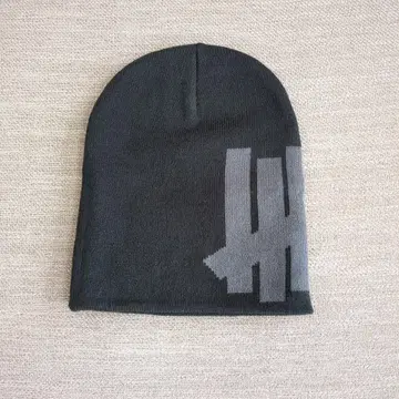 UNDEFEATED 블랙 니트 모자 남성용