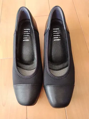 새상품급 블랙 펌프스