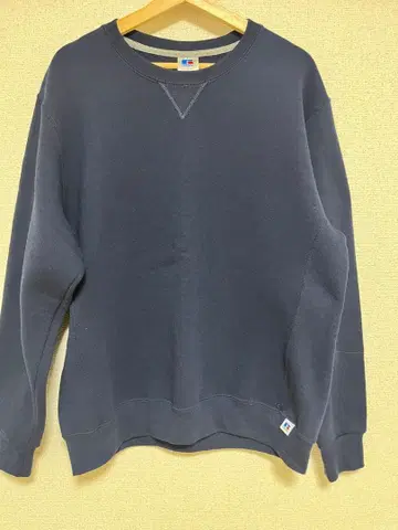 [ 인기 상품 ] RUSSEL 러셀 맨투맨 네이비