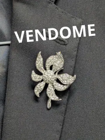 VENDOME 브로치 플라워 리프