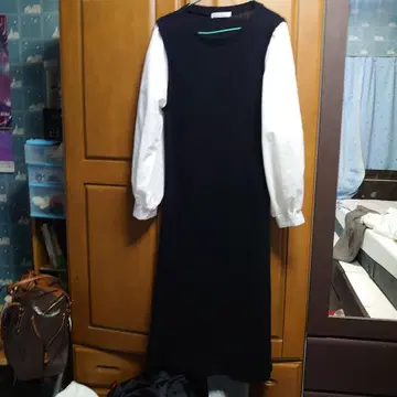 Lax Dan Tia 롱 원피스 블랙 화이트