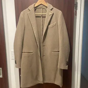 LARDINI 베이지 체스터 코트