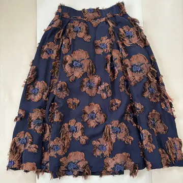 JINES 츠키리 자카드 플레어 스커트 네이비