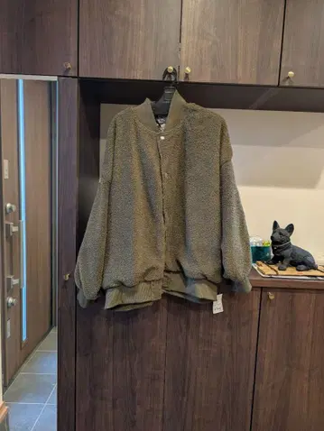 새상품 드럭 스토어즈 사이즈 F 카키색 자켓