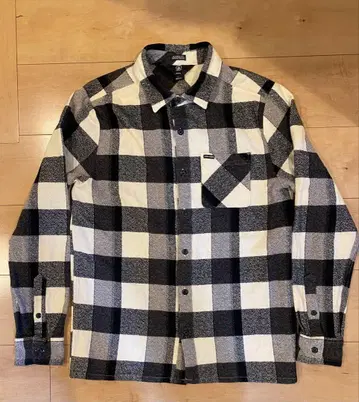 VOLCOM 클래식 핏 블록 체크 셔츠