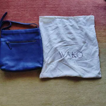 WAKO 네이비 천연 가죽 숄더백