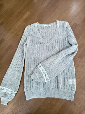 (가격 인하 가능) 체스티 티셔츠 그레이