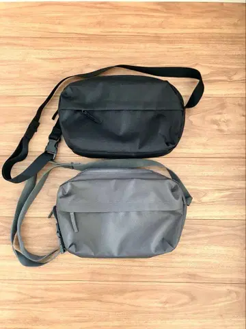 새상품 무인양품 뒷면 포켓 부착 발수 숄더백 블랙 그레이 블랙