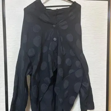 도트 무늬 버튼 달린 가디건 미사용품입니다